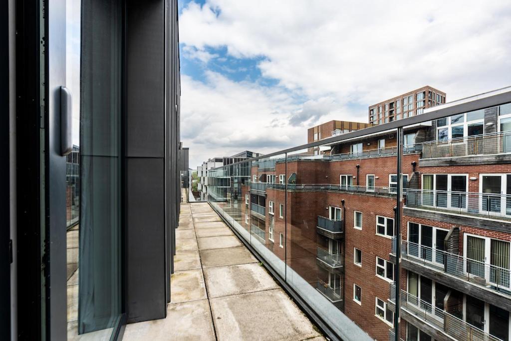 City Living Penthouse Apartment With Parking Manchester Zewnętrze zdjęcie