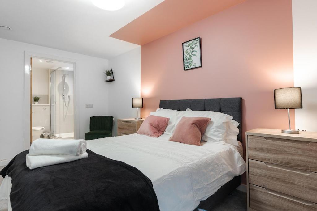 City Living Penthouse Apartment With Parking Manchester Zewnętrze zdjęcie